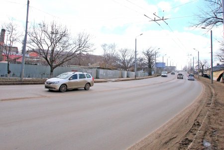 Действует запрет на движение грузового транспорта по Ивановскому мосту (фоторепортаж)