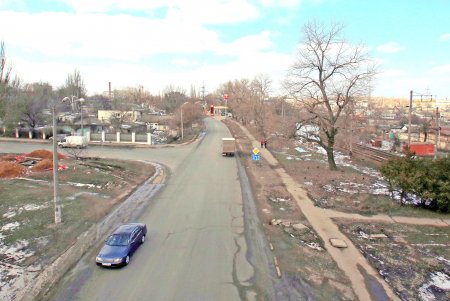 Действует запрет на движение грузового транспорта по Ивановскому мосту (фоторепортаж)