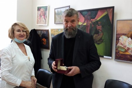 Одесским художникам-юбилярам вручили награды за достижения и вклад в развитие искусства (фото)