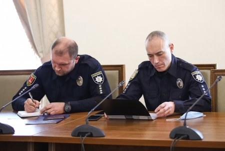 Мэр Одессы провел совещание с руководителями Нацполиции и частных охранных структур по взаимодействию для повышения уровня безопасности на дорогах (фото, видео)
