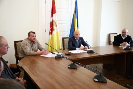 Мэр Одессы провел совещание с руководителями Нацполиции и частных охранных структур по взаимодействию для повышения уровня безопасности на дорогах (фото, видео)