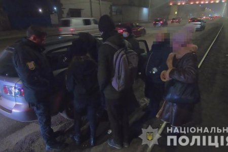 Две аферистки под видом соцработниц воровали деньги у стариков в Одесской области (фото, видео)