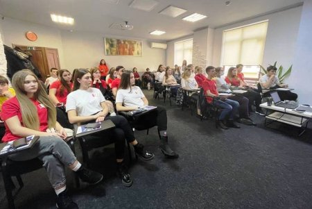 Лидеров ученического самоуправления обучали менеджменту и финансовой грамотности (фото)