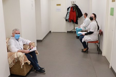 Одесских медиков массово вакцинируют от коронавируса (фото)