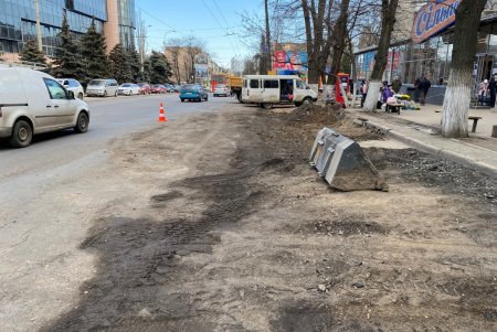 На улице Черняховского заменят дорожное покрытие, установят новые бордюры и остановочные комплексы (фото) 