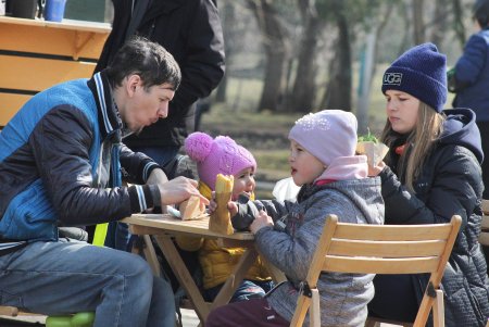 Празднование Масленицы в парке Шевченко (фоторепортаж)