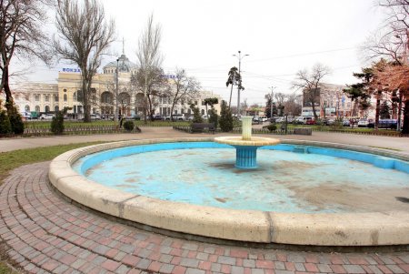 Сквер имени Пушкина – самый труднодоступный в городе (фоторепортаж)