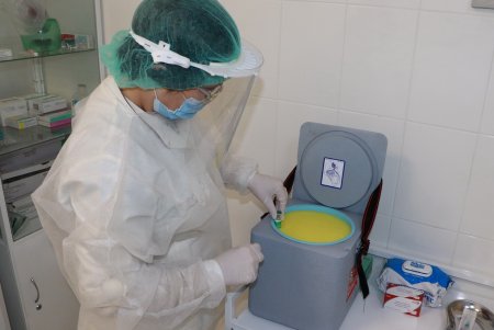 От COVID-19 уже вакцинировались около 1400 горожан (фото)