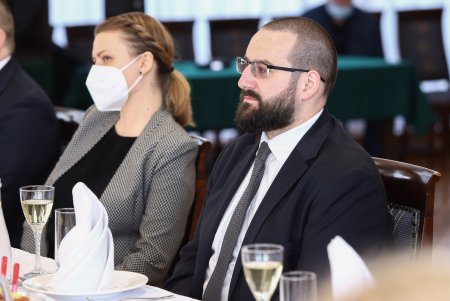 Мэр Одессы обсудил с представителями дипломатических миссий направления международного сотрудничества во время пандемии (фото, видео)