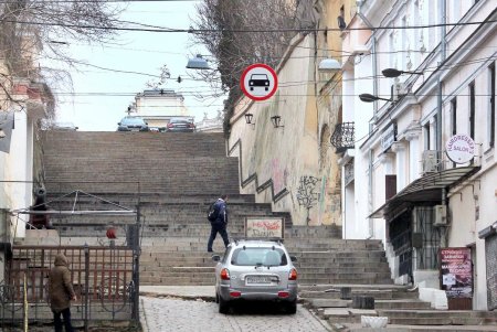 Таможенная: площадь, поменявшая за свою историю семь названий (фоторепортаж) 