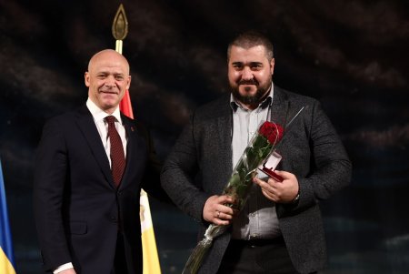Мэр Геннадий Труханов  поздравил одесских коммунальщиков с профессиональным праздником (фото)