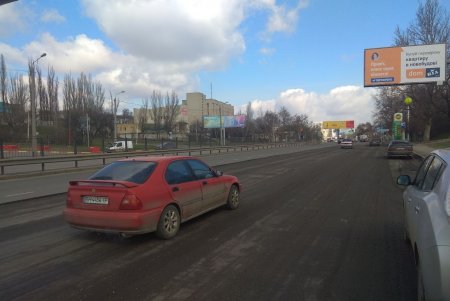 В Одессе проводят текущий ремонт основных автомагистралей, в том числе Французского бульвара (видеокомментарий)
