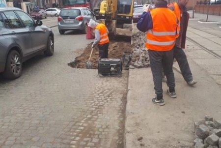 В Одессе проводят текущий ремонт основных автомагистралей, в том числе Французского бульвара (видеокомментарий)
