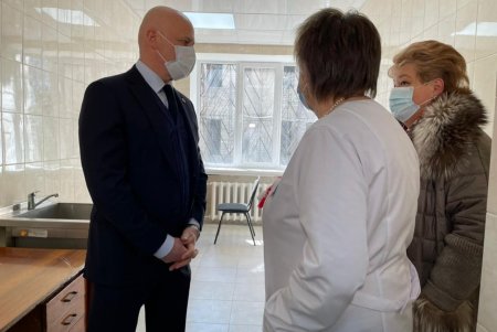 Мэр Одессы на открытии ковидного отделения в ГКБ № 8: «Отремонтировали все четыре этажа здания, обеспечили 100 кислородных точек» (фото)
