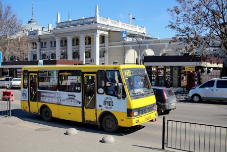 В связи с локдауном в Одессе увеличили количество трамваев и троллейбусов (фото, видео) 