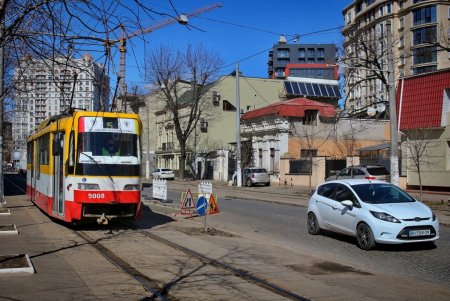 В связи с локдауном в Одессе увеличили количество трамваев и троллейбусов (фото, видео) 