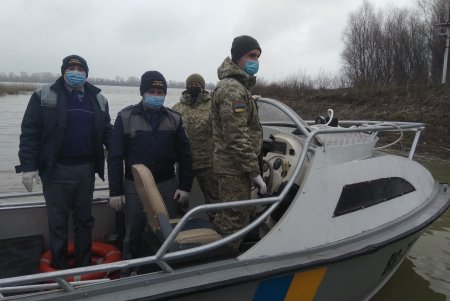 Пограничники Констанцы и Измаила возобновили совместное патрулирование на Дунае (фото)