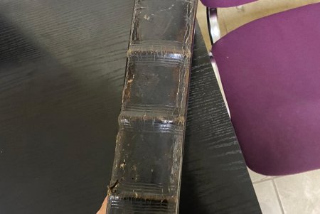 Через пункт пропуска «Кучурган» пытались тайно вывезти книгу 18 века на церковнославянском языке (фото)