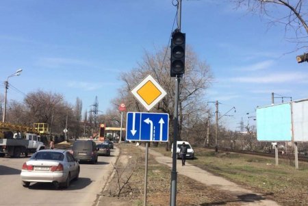 Водителям на заметку: на Житомирской установили новый светофор (фото) 