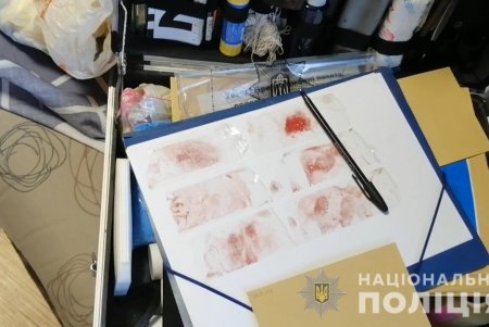 Имущество из жилья вынесли, но скрыться не успели: в Черноморске с поличным задержали банду домушников-рецидивистов (фото, видео)