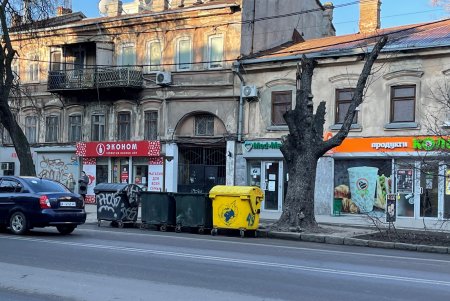 Новые тротуары, экобоксы: к началу курортного сезона коммунальщики приведут в порядок Екатерининскую (фото, видеокомментарий)