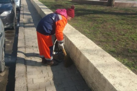 Отремонтированы участок дороги на Екатерининской и ступени на площади 10 Апреля (фото) 