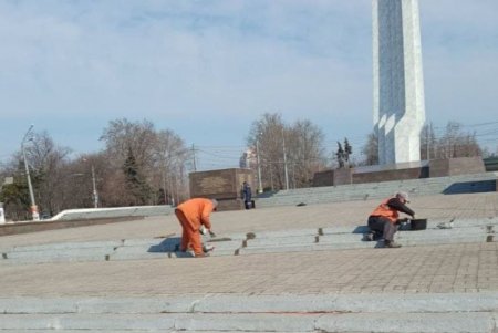 Отремонтированы участок дороги на Екатерининской и ступени на площади 10 Апреля (фото) 