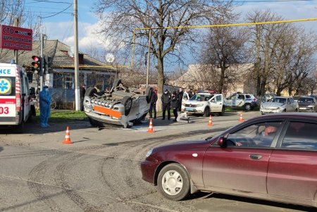 В Подольске столкнулись два легковых автомобиля и машина скорой помощи (фото)