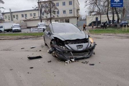 В Малиновском районе столкнулись иномарка и мотоцикл: один человек госпитализирован (фото)