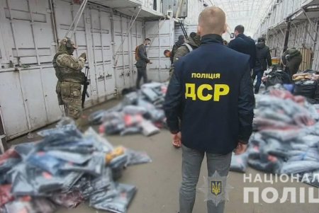 В Одессе и пригороде разоблачили подпольные цеха по производству «брендовой» одежды (фото, видео)