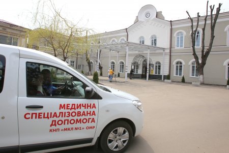 Открытие исторических часов над входом в приемное отделение Еврейской больницы (фоторепортаж)