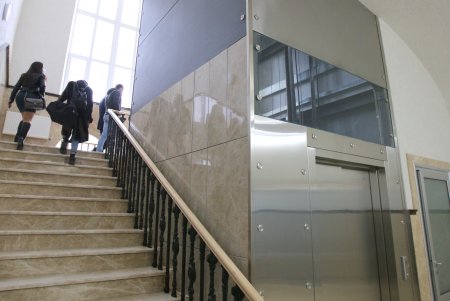 Открытие исторических часов над входом в приемное отделение Еврейской больницы (фоторепортаж)