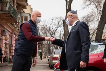 «Мы гордимся своим городом, его историей, и считаем своим долгом рассказывать об этом молодежи», - мэр Одессы на открытии мурала с изображением Владимира Жаботинского (фото)