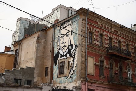 «Мы гордимся своим городом, его историей, и считаем своим долгом рассказывать об этом молодежи», - мэр Одессы на открытии мурала с изображением Владимира Жаботинского (фото)