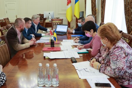 Мэр Одессы подписал меморандум  о внедрении цифровой системы управления сферой здравоохранения (фото, видео)