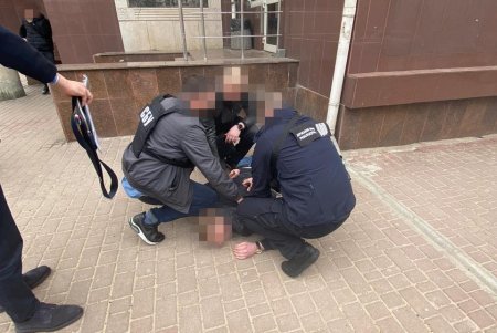 Чиновник государственной фискальной службы в Одесской области ежемесячно вымогал деньги у предпринимателей (фото)