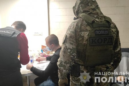 Знакомились с клиентами в клубах и предлагали «погрузиться в другую реальность»: в Одессе разоблачена банда наркоторговцев, состоящая из девушек модельной внешности (фото, видео)