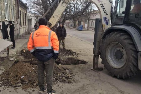 За неделю специалисты коммунальных служб провели масштабную уборку и ремонтные работы в Киевском и Малиновском районах