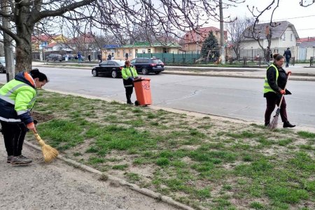 За неделю специалисты коммунальных служб провели масштабную уборку и ремонтные работы в Киевском и Малиновском районах