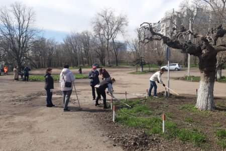 Масштабный субботник ко Дню окружающей среды: на 11 локациях в Одессе проводится уборка (фото)