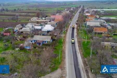 На севере региона ремонтируют участок трассы между двумя селами (фото)