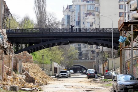 Ход капитального ремонта Деволановского спуска (фоторепортаж)