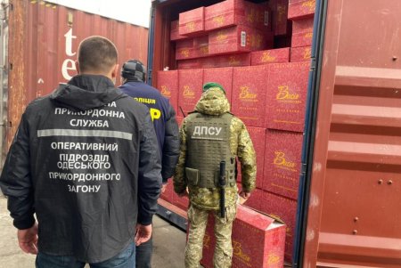 В Одесском торговом порту обнаружили 12 контейнеров контрабандных сигарет из ОАЭ и других стран (фото, видео)