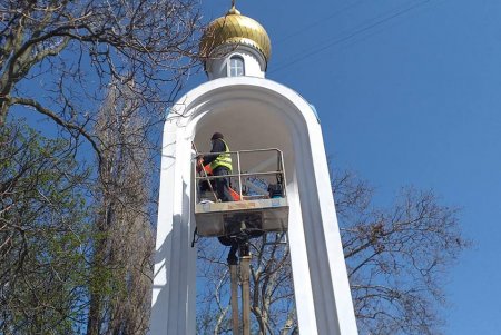 Накануне годовщины Чернобыльской катастрофы в городе ремонтируют, моют и убирают памятные места