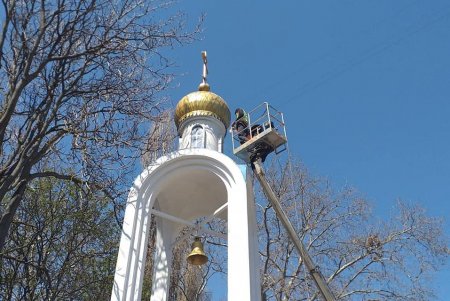 Накануне годовщины Чернобыльской катастрофы в городе ремонтируют, моют и убирают памятные места