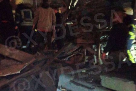 На Серова в жилом доме взорвался газ (фото, видео)