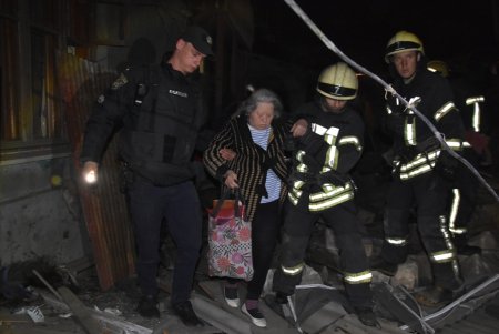 Подробности взрыва газа в жилом доме на Серова, 38: погибших нет, но пострадали двое жильцов (фото)