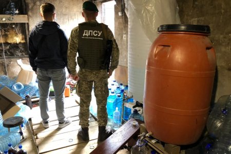 В Рени из подпольных цехов изъяли контрафактный алкоголь на 1,3 миллиона гривен (фото, видео)