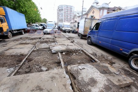В районе «Привоза» начался капремонт улицы Преображенской (фоторепортаж)