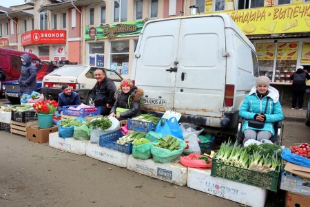 В районе «Привоза» начался капремонт улицы Преображенской (фоторепортаж)